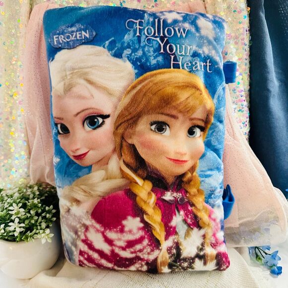 Disney Frozen pillow book Follow Your Heart - Picture 1 of 6